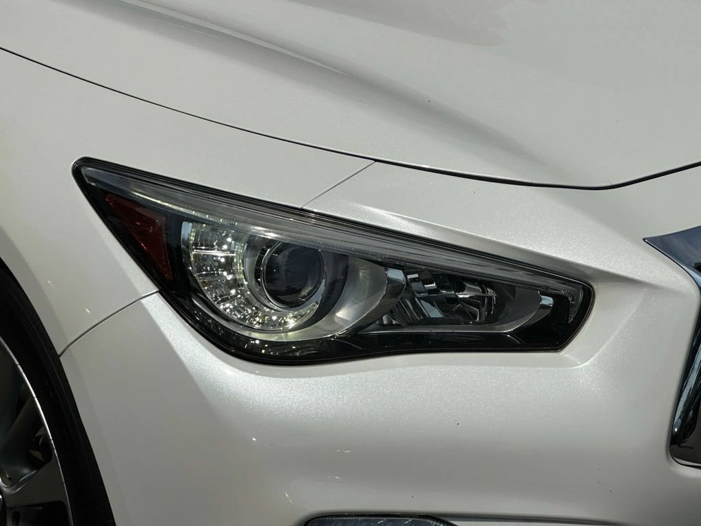Used 2019 INFINITI Q50 Luxe w/ Essential Package (3.0T Luxe) AWD/4WD image 8