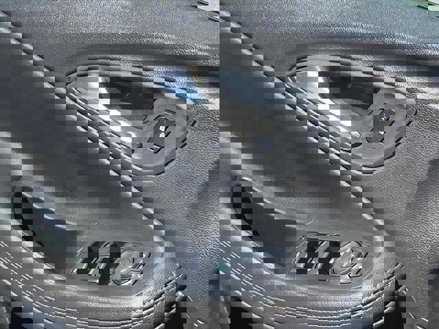 Used 2023 Buick Encore GX Select w/ Experience Buick Package image 23