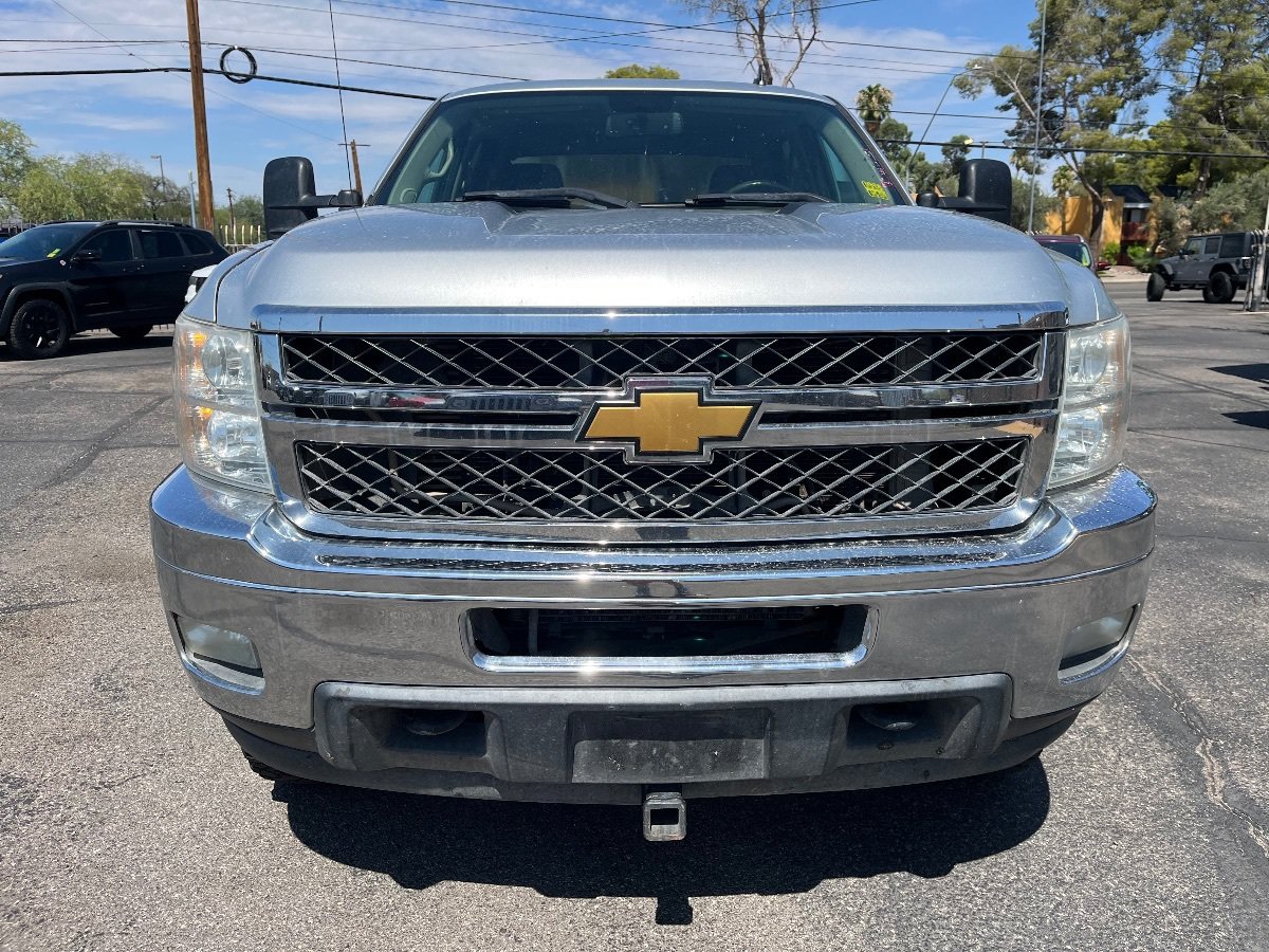 Used 2014 Chevrolet Silverado 3500 LT w/ Interior Plus Package AWD/4WD image 8