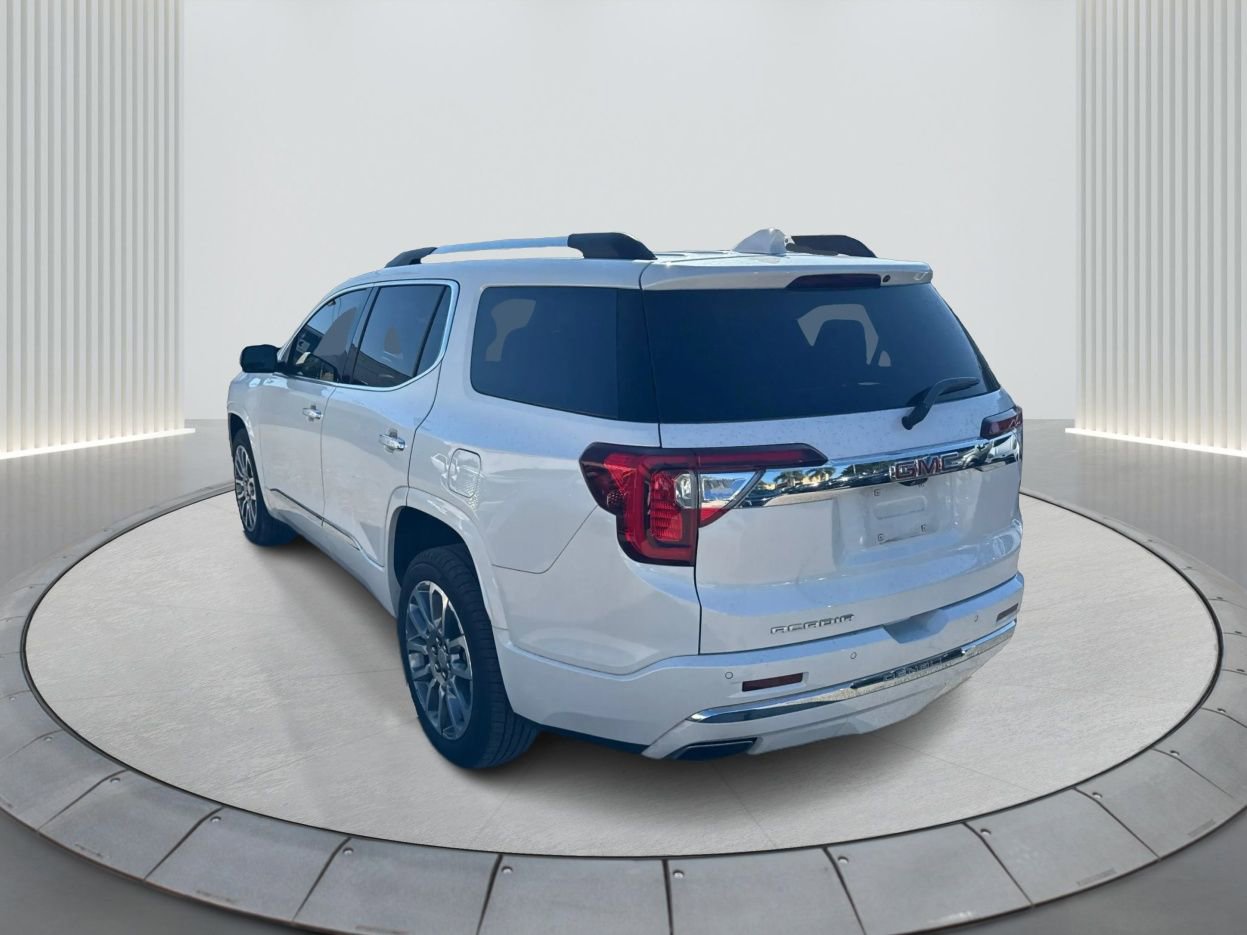 Used 2023 GMC Acadia Denali w/ Denali Technology Package image 8