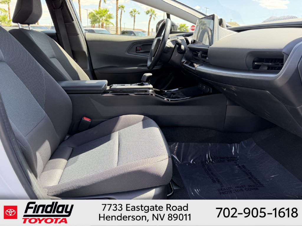 Certified 2025 Toyota Prius LE FWD image 15
