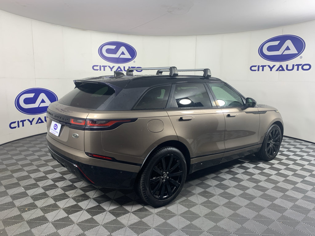 Used 2018 Land Rover Range Rover Velar R-Dynamic SE AWD/4WD image 3