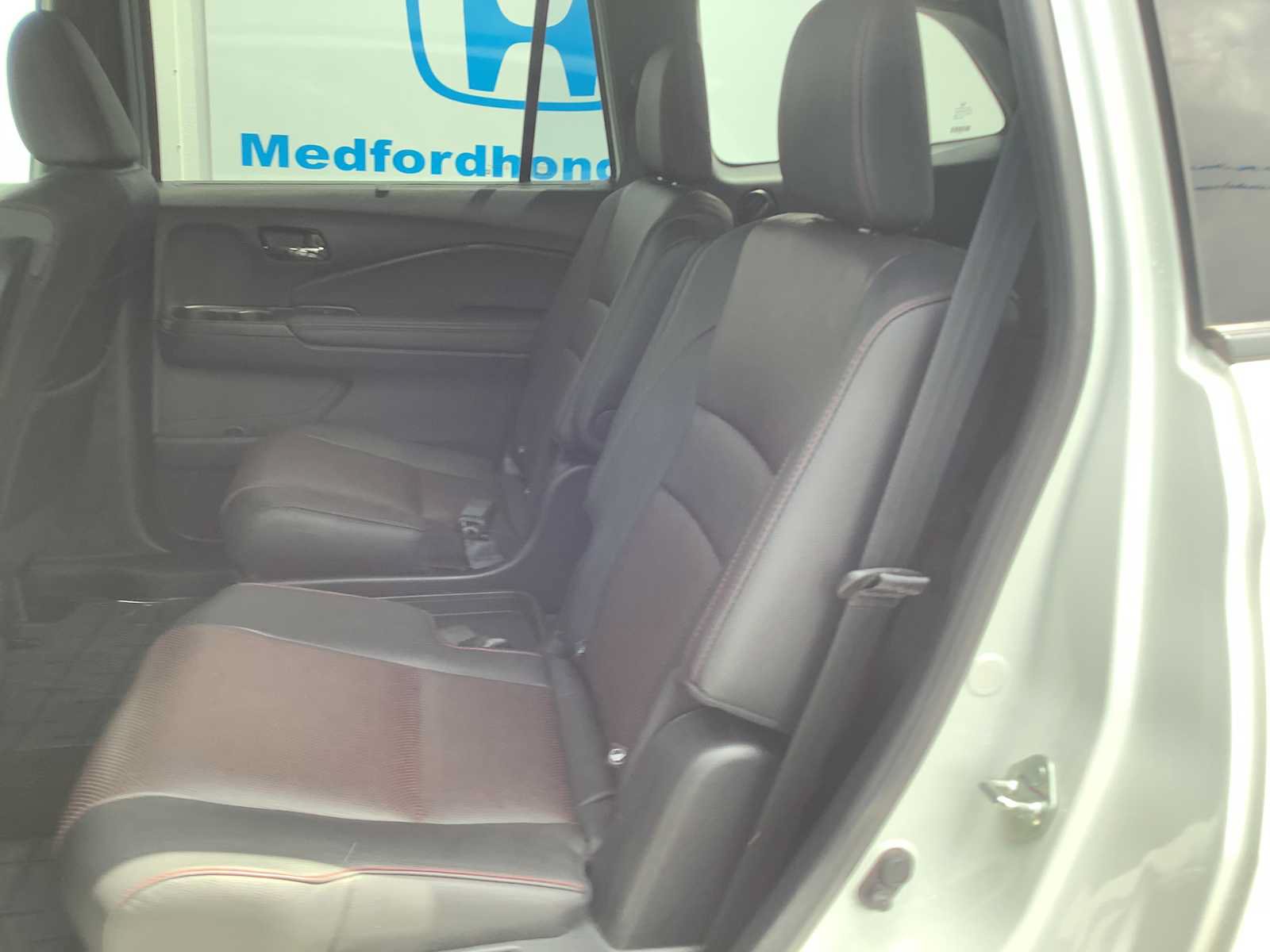 Certified 2022 Honda Pilot Black Edition image 13