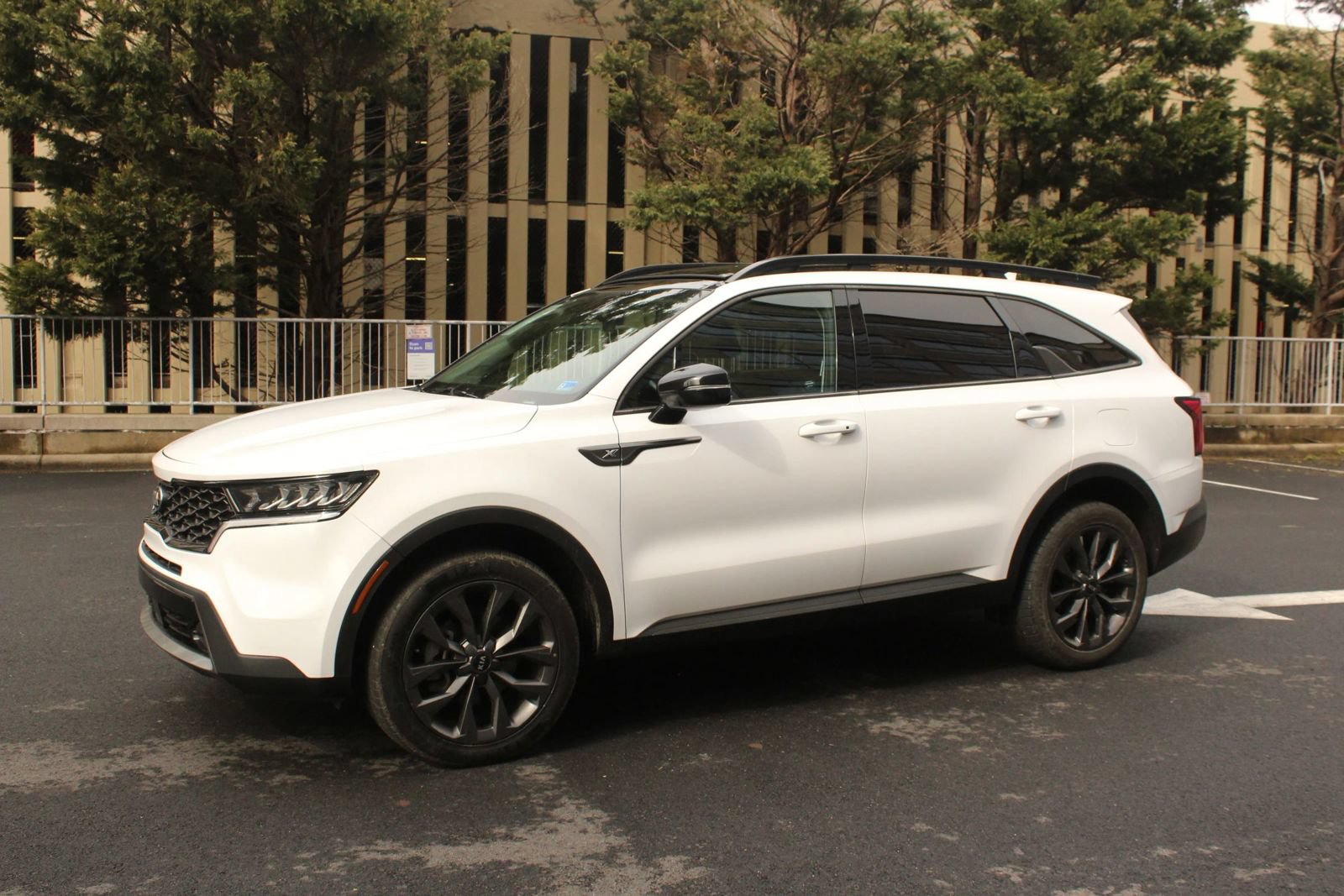 Used 2021 Kia Sorento EX w/ EX AWD X-Line Package image 12