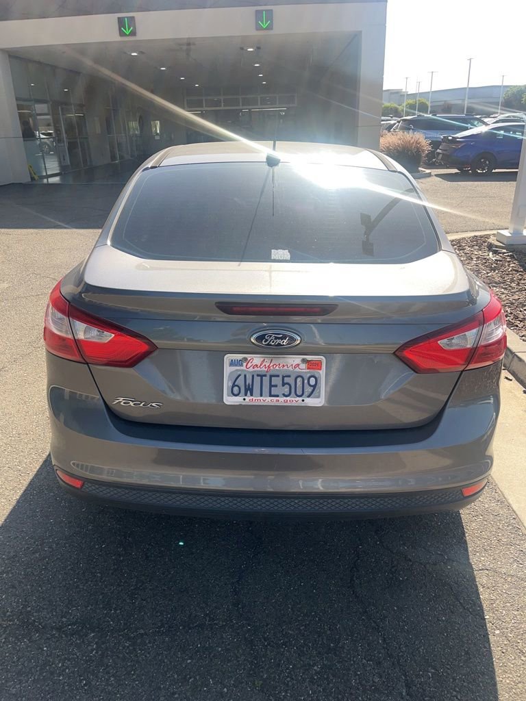 Used 2012 Ford Focus S FWD image 4