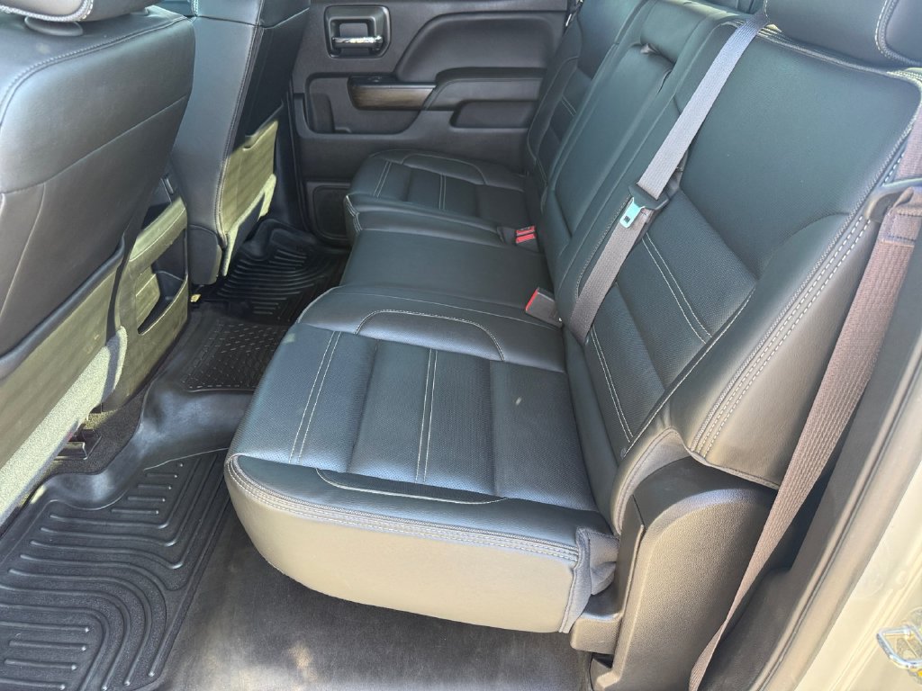 Used 2017 GMC Sierra 2500 Denali w/ Duramax Plus Package AWD/4WD image 11