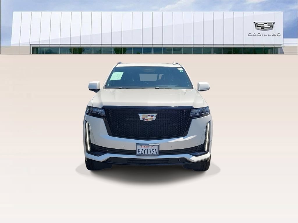 Certified 2022 Cadillac Escalade Sport Platinum w/ Heavy-Duty Trailer Package AWD/4WD image 3