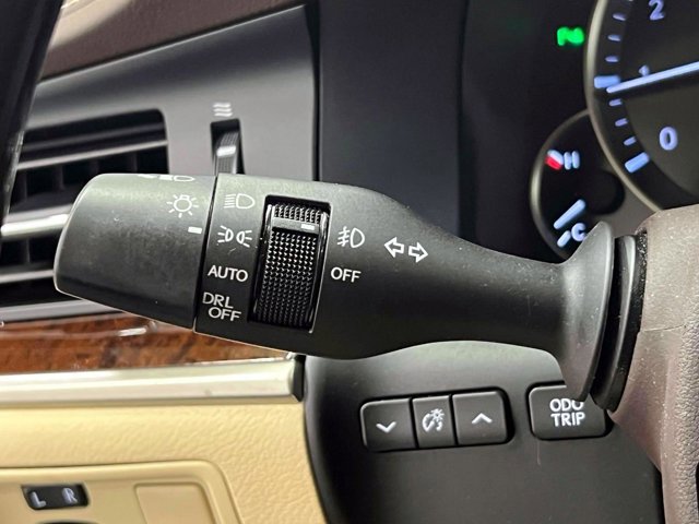 Used 2017 Lexus ES 350 w/ Navigation System Package image 24