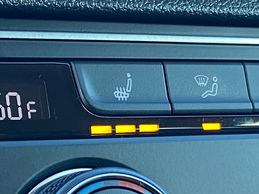 Used 2021 Volkswagen Atlas SE w/ Towing Package image 15