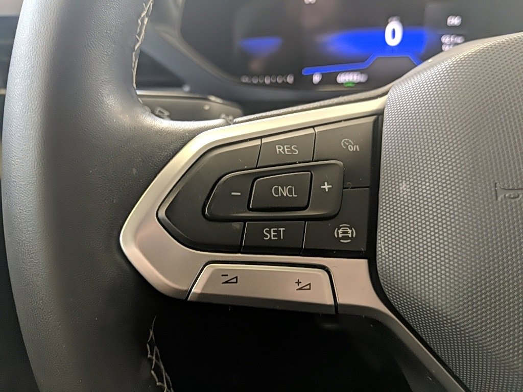 Used 2022 Volkswagen Taos SE w/ Panoramic Sunroof Package image 15