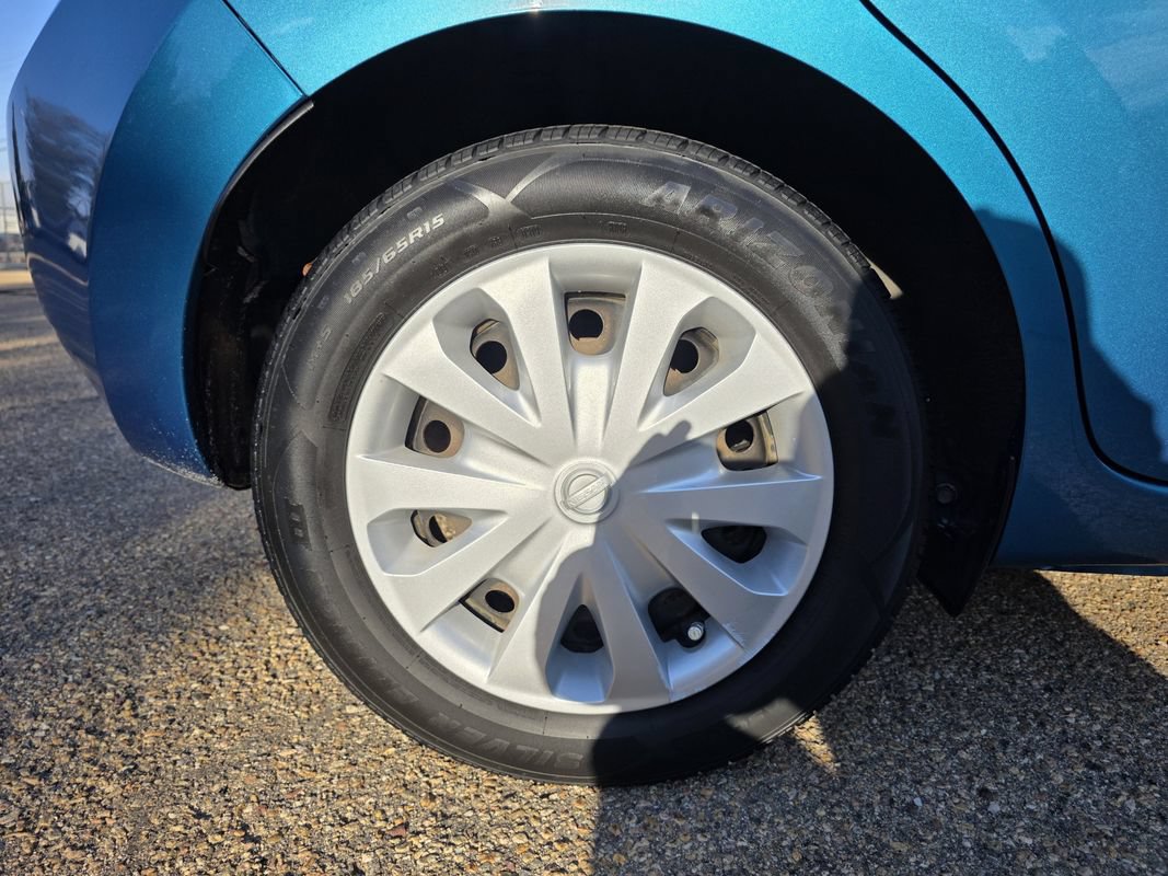 Used 2016 Nissan Versa Note SV FWD image 39