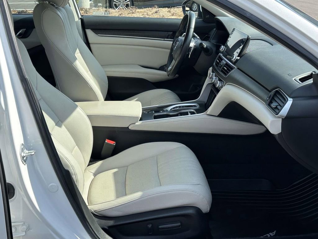 Certified 2021 Honda Accord EX-L image 6