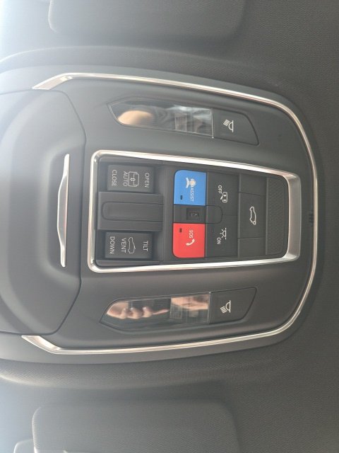 New 2026 Jeep Grand Cherokee Altitude AWD/4WD image 19