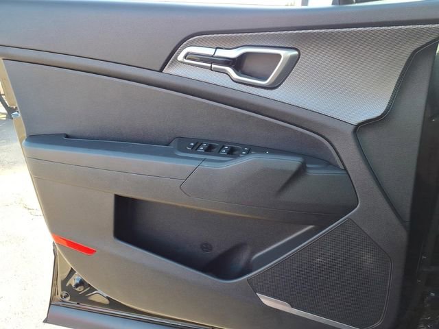 Used 2024 Kia Sportage LX image 19