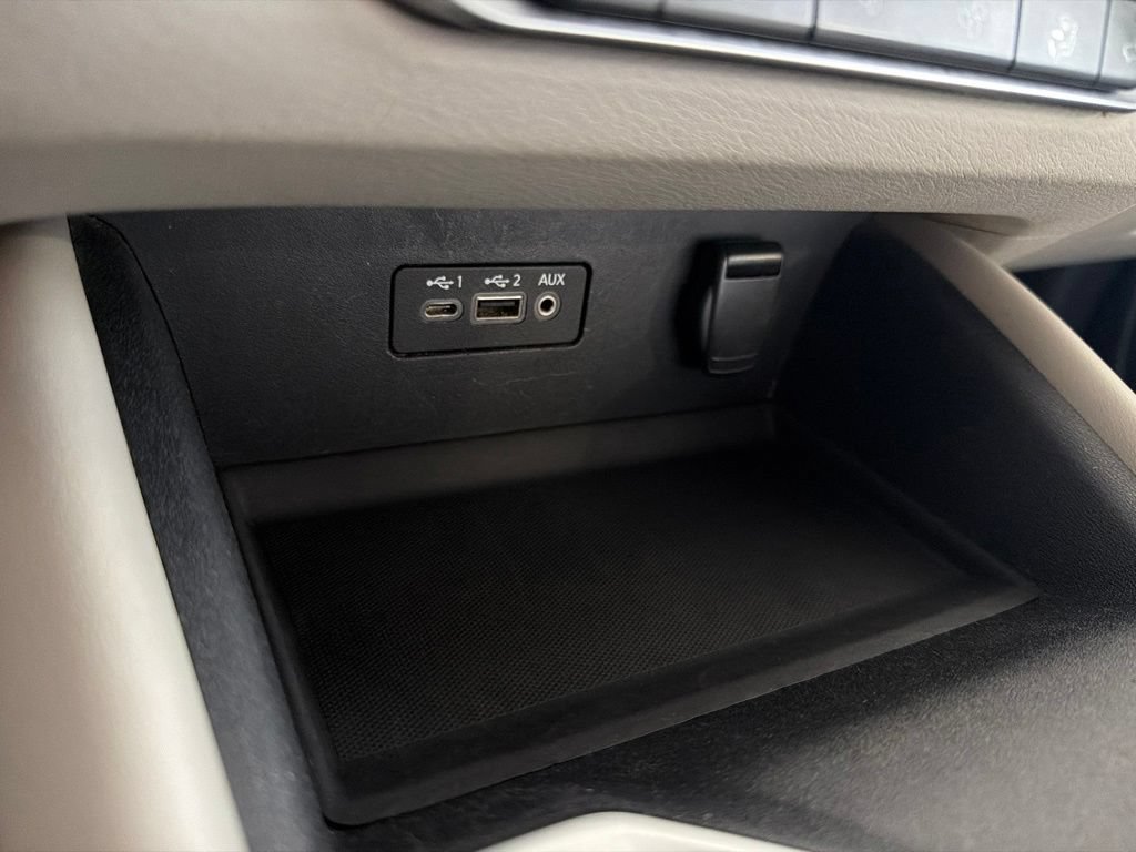 Used 2019 Nissan Altima 2.0 Platinum FWD image 31