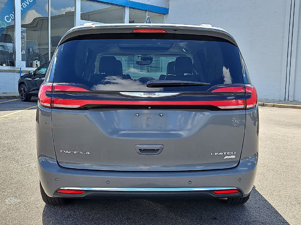 Used 2021 Chrysler Pacifica Limited w/ Premium & Safety Sphere Group AWD/4WD image 5