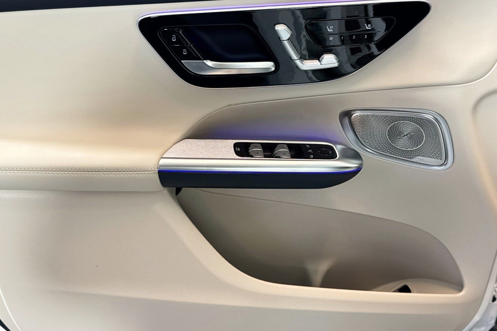 New 2026 Mercedes-Benz GLC 300 4MATIC image 16