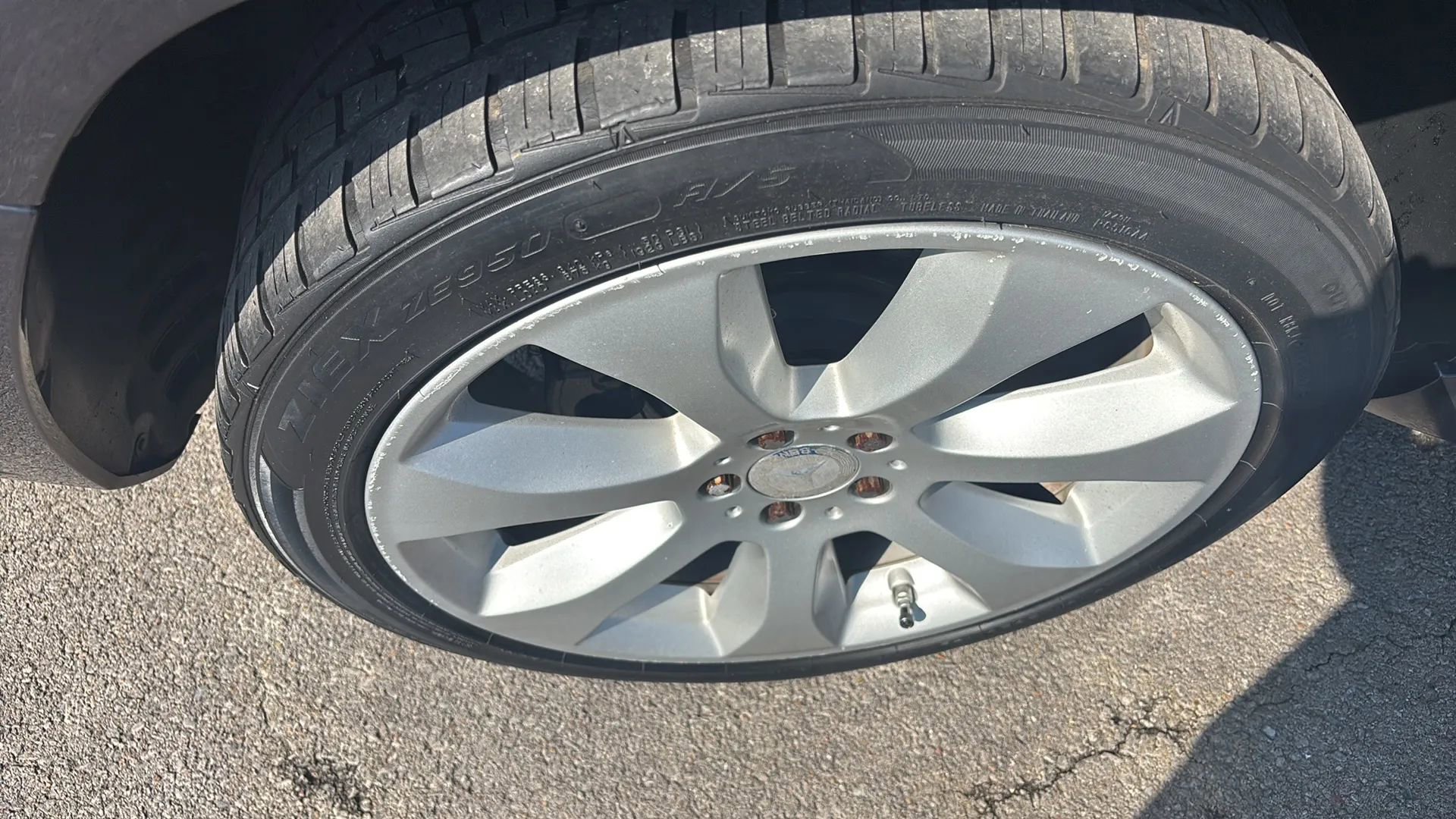 Used 2010 Mercedes-Benz GLK 350 4MATIC image 30