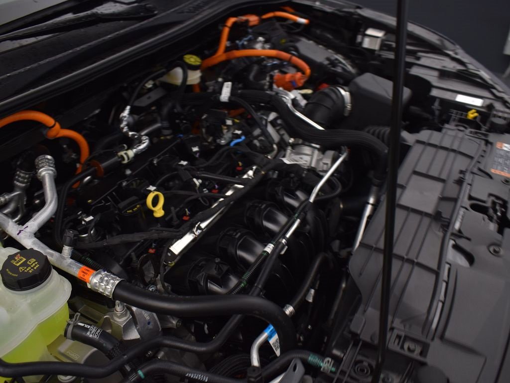 New 2025 Ford Escape SE w/ PHEV Premium Package image 19