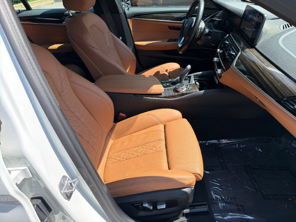 Used 2021 BMW 530i w/ Premium Package RWD image 13