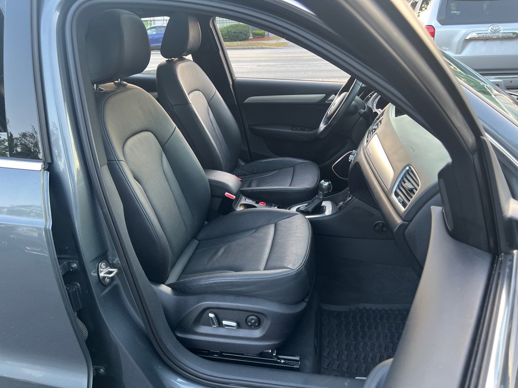 Used 2017 Audi Q3 2.0T Prestige image 17