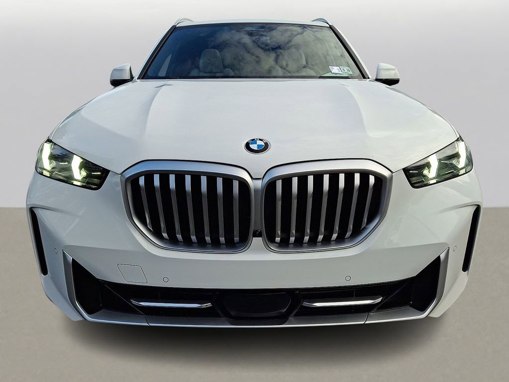 Certified 2024 BMW X5 xDrive40i w/ Parking Assistance Package AWD/4WD video 2