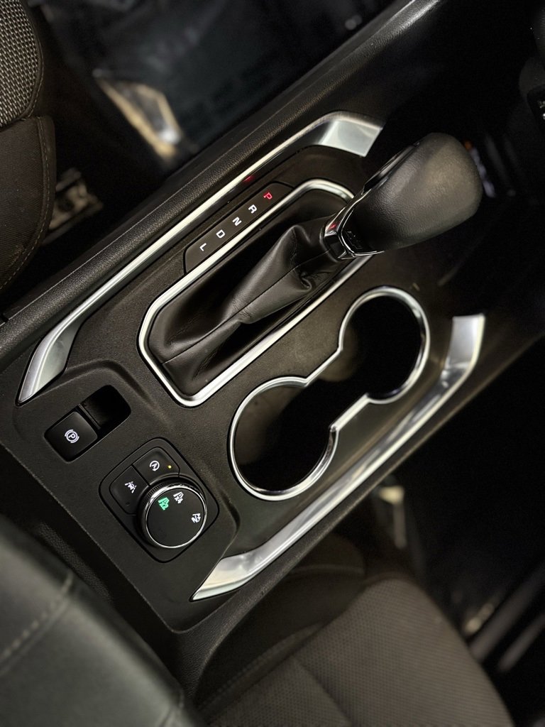 Used 2022 Chevrolet Traverse LT image 14