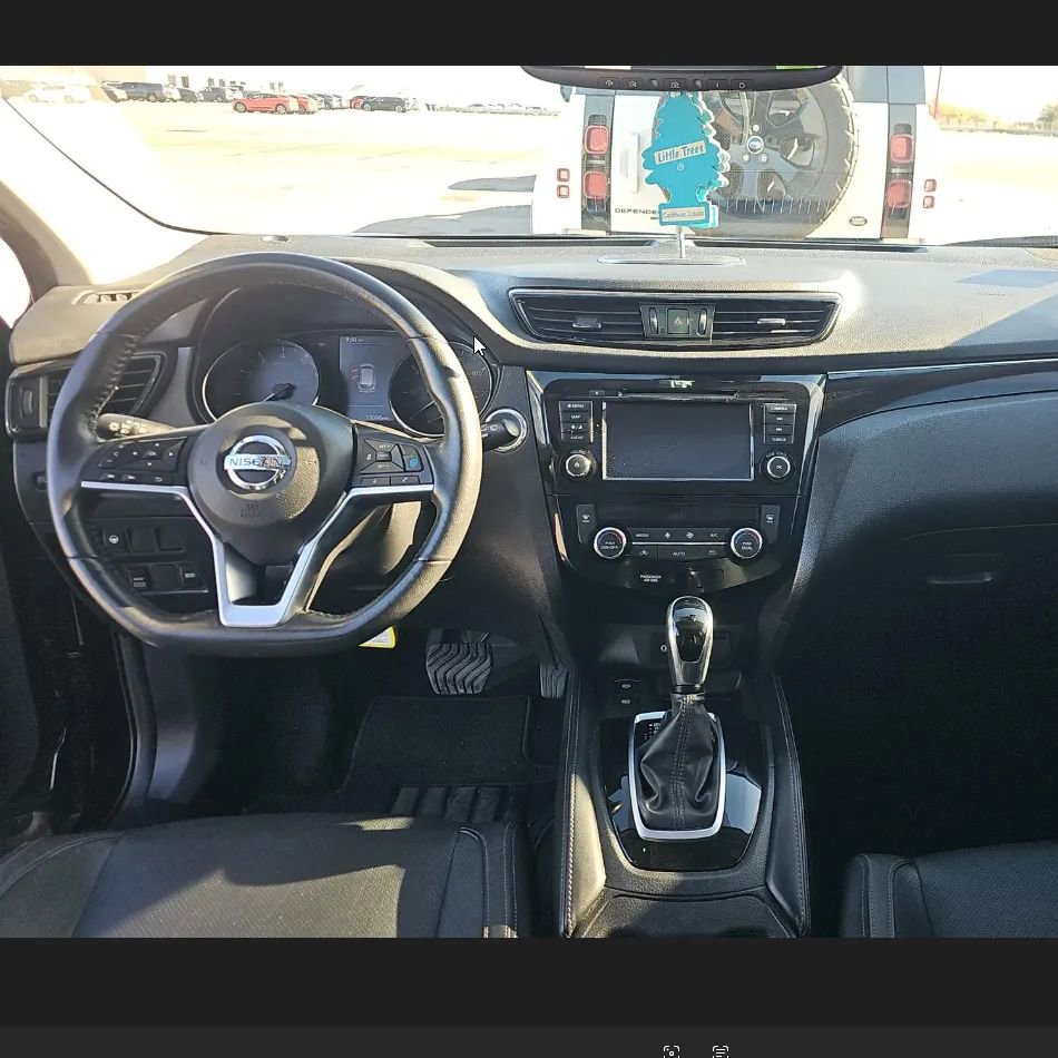 Used 2019 Nissan Rogue Sport SL w/ Premium Package image 11