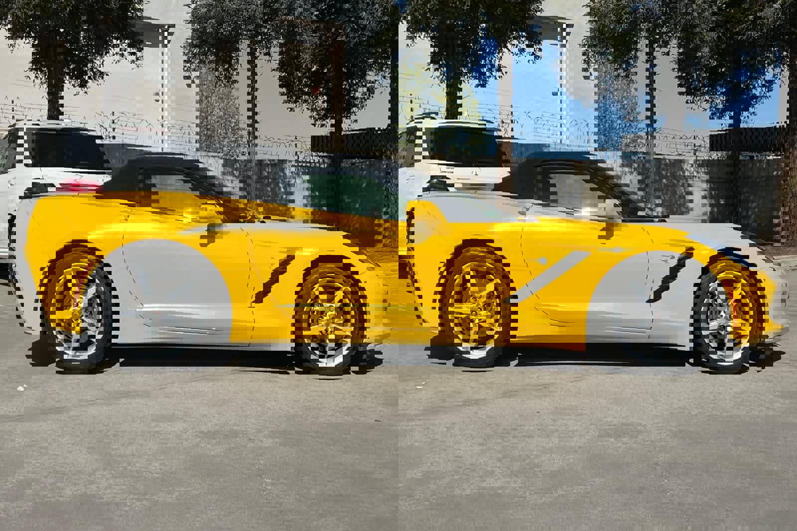 Used 2014 Chevrolet Corvette Stingray Convertible w/ 2LT Preferred Equipment Group image 7