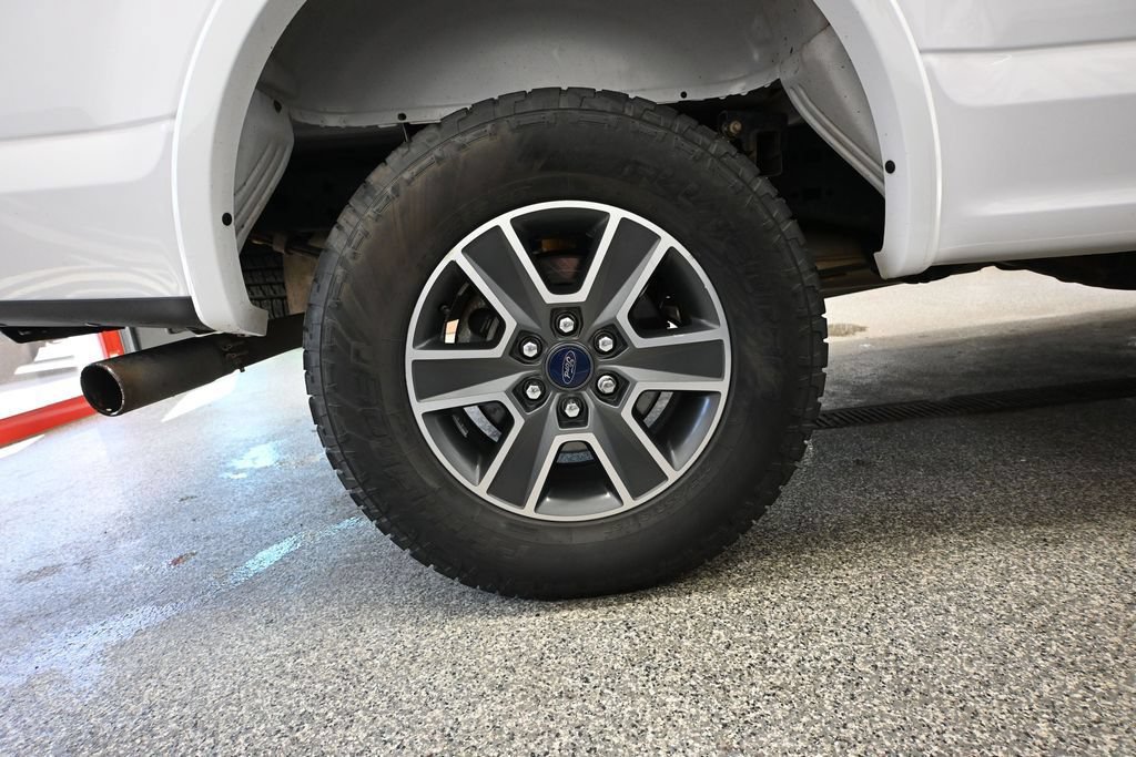 Used 2016 Ford F150 XLT w/ Equipment Group 301A Mid AWD/4WD image 13