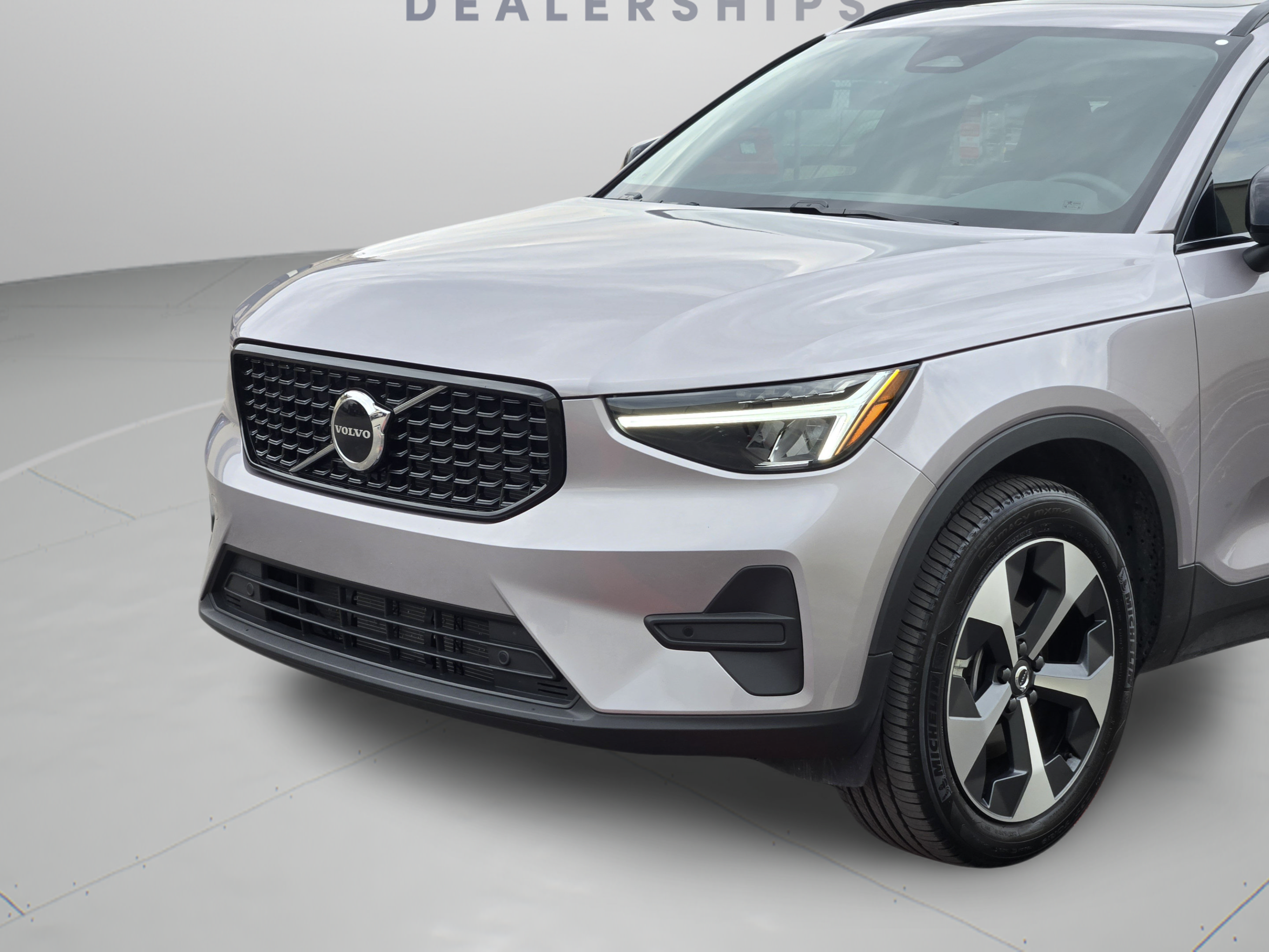 Certified 2026 Volvo XC40 B4 Core w/ Climate Package FWD image 33