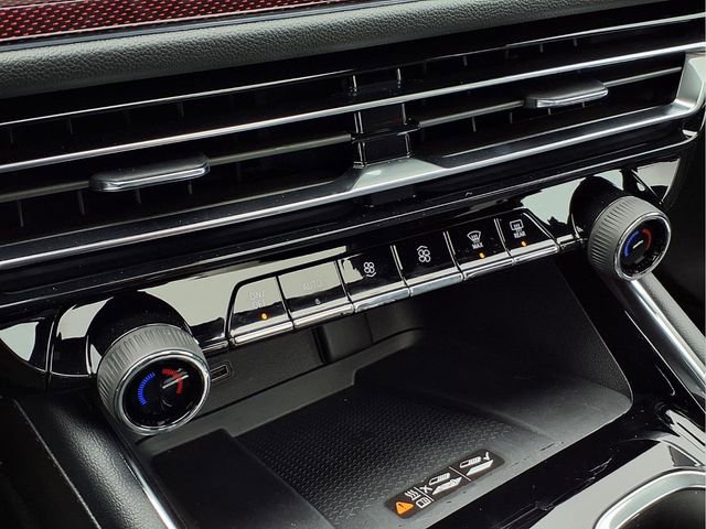 New 2026 Chevrolet Traverse Z71 w/ Driver Confidence Package image 9