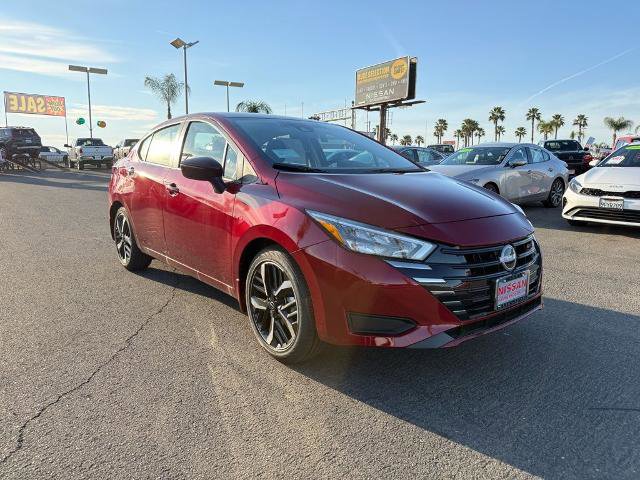New 2025 Nissan Versa SR w/ Trunk Package