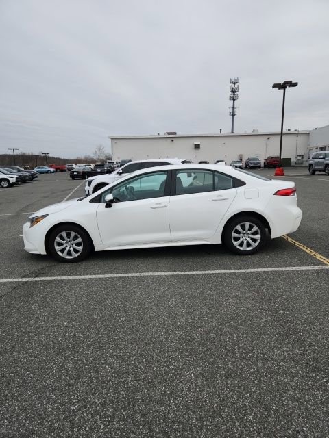 Used 2023 Toyota Corolla LE image 8