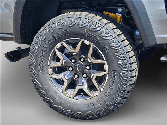 New 2026 Chevrolet Colorado ZR2 w/ Technology Package AWD/4WD image 11