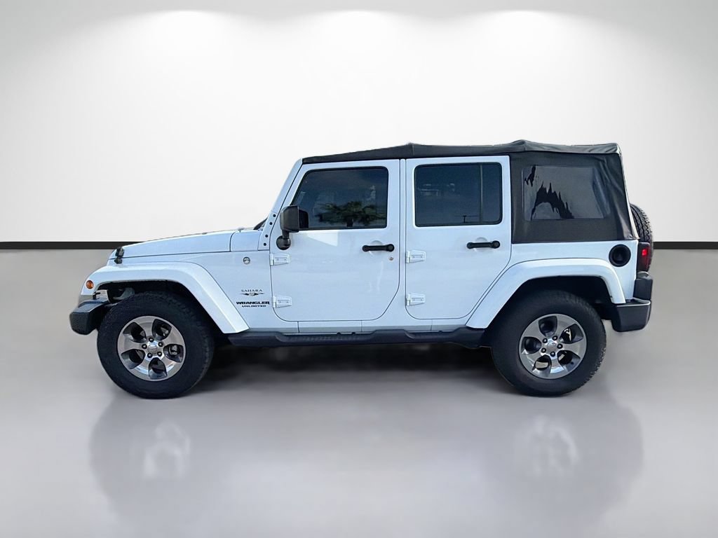 Used 2017 Jeep Wrangler Unlimited Sahara w/ Connectivity Group AWD/4WD image 6