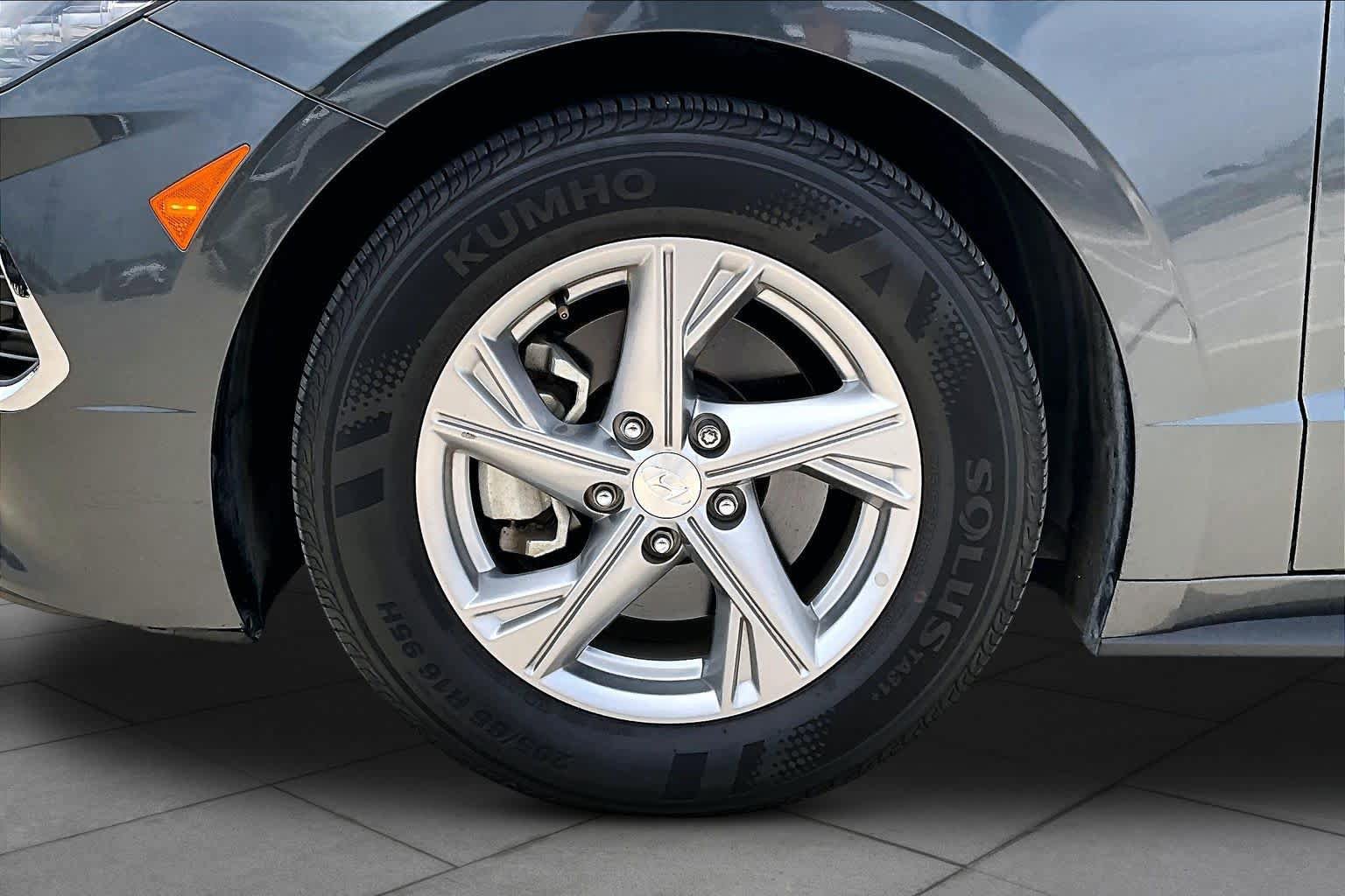 Used 2023 Hyundai Sonata SE w/ Cargo Package FWD image 10