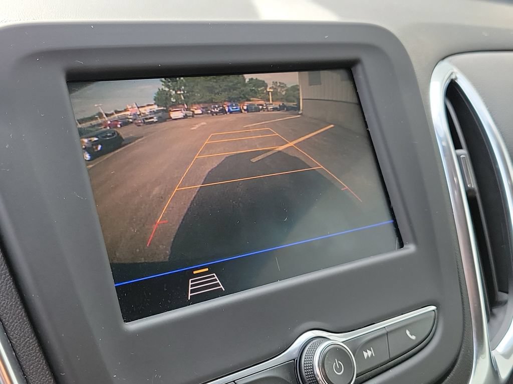 Used 2021 Chevrolet Equinox LT FWD image 32