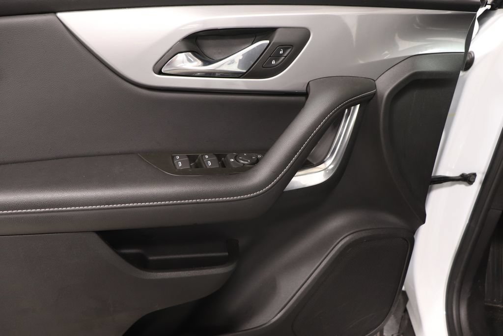 Used 2025 Chevrolet Blazer LT FWD image 21
