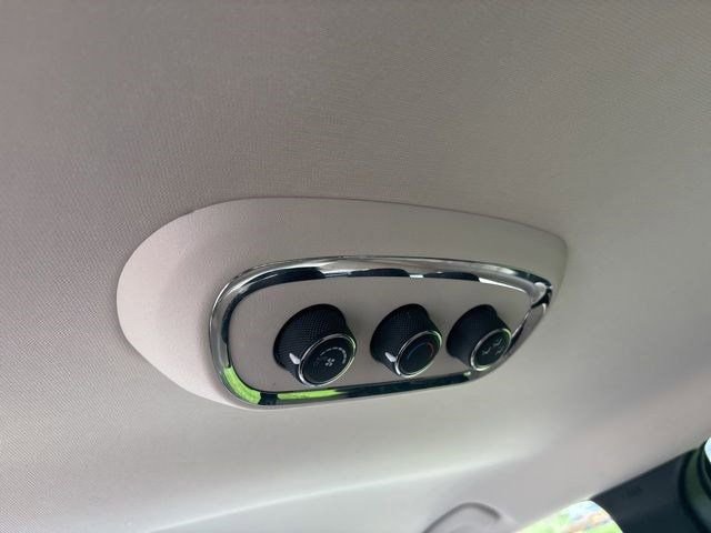 Used 2020 Dodge Durango SXT image 33