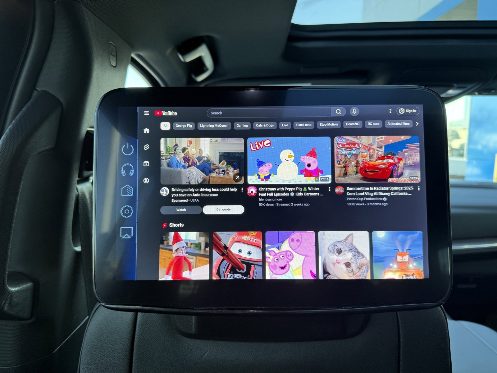 Used 2025 Chevrolet Suburban Z71 w/ Z71 Off-Road Package image 22