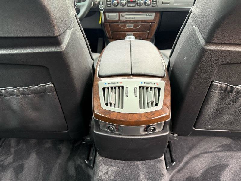Used 2006 BMW 750i RWD image 49