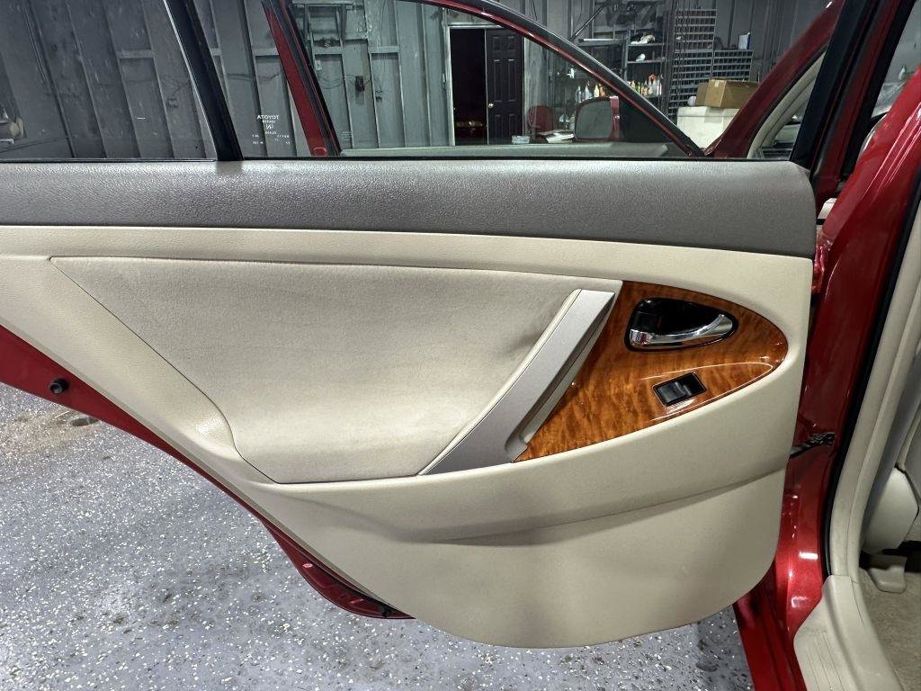 Used 2009 Toyota Camry LE image 18