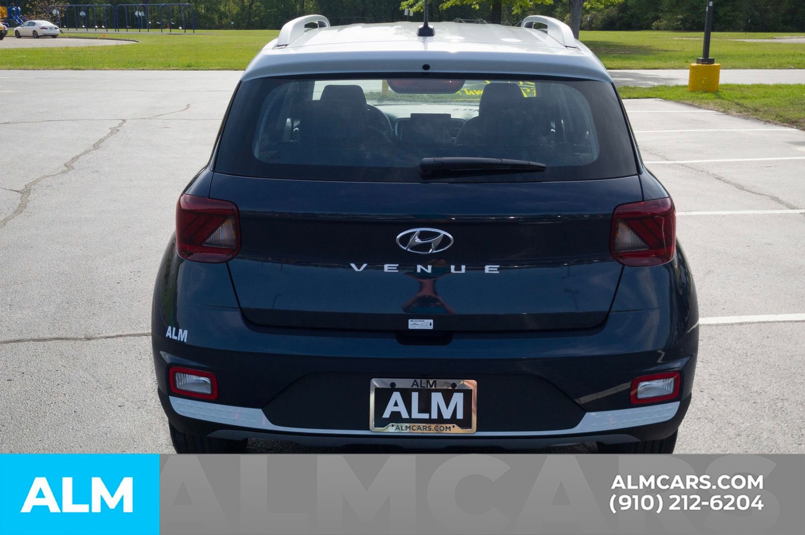 Certified 2025 Hyundai Venue Limited image 7