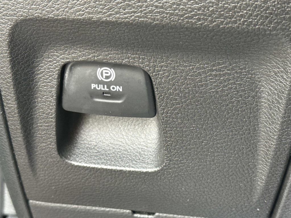 Used 2023 RAM 1500 Big Horn AWD/4WD image 41