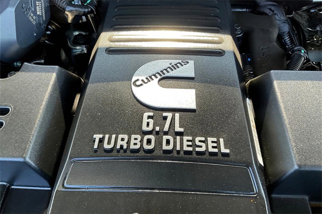 Used 2024 RAM 3500 Tradesman w/ Chrome Appearance Group image 32