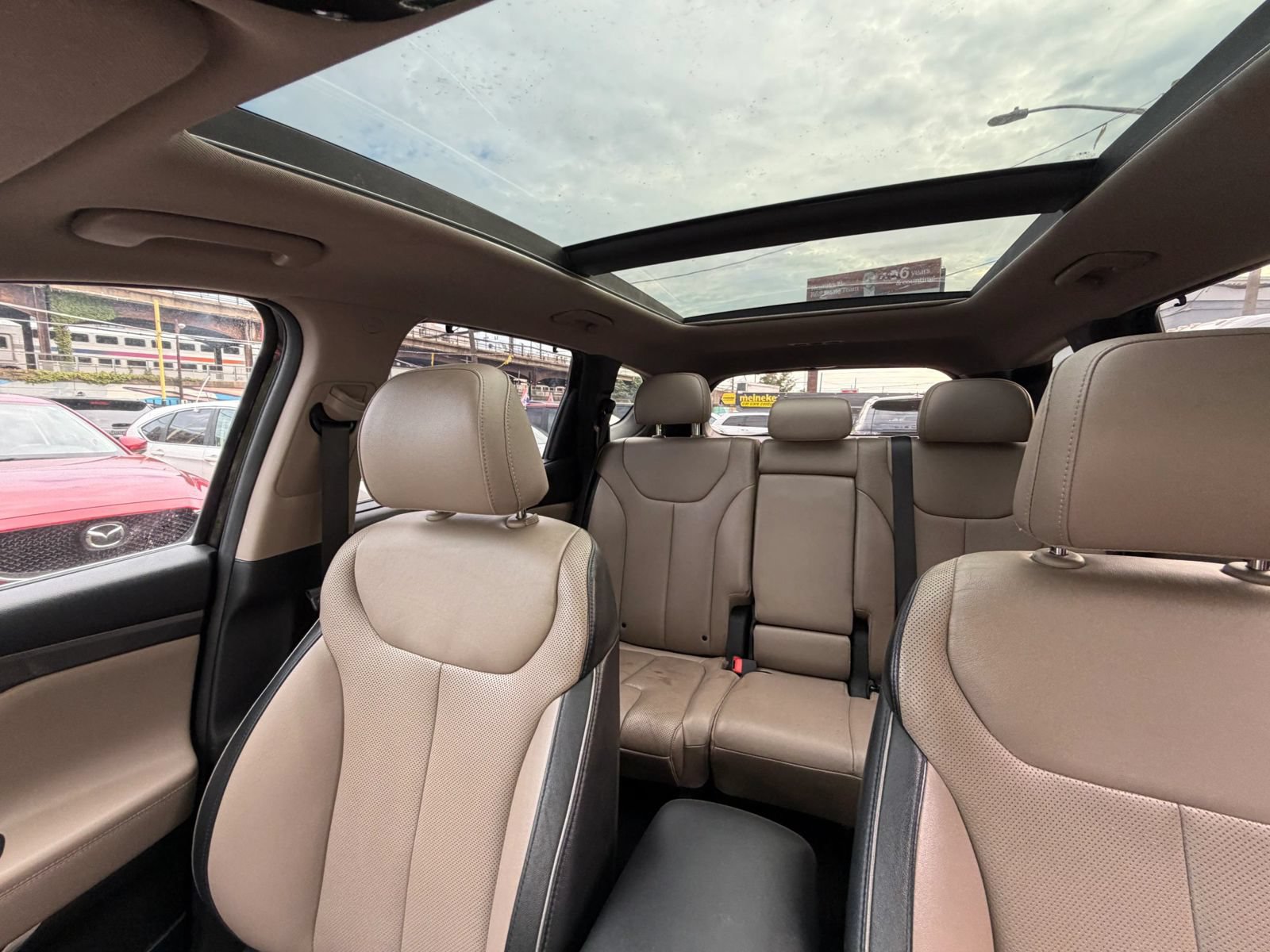 Used 2022 Hyundai Santa Fe SEL w/ Convenience + Premium Package FWD image 23