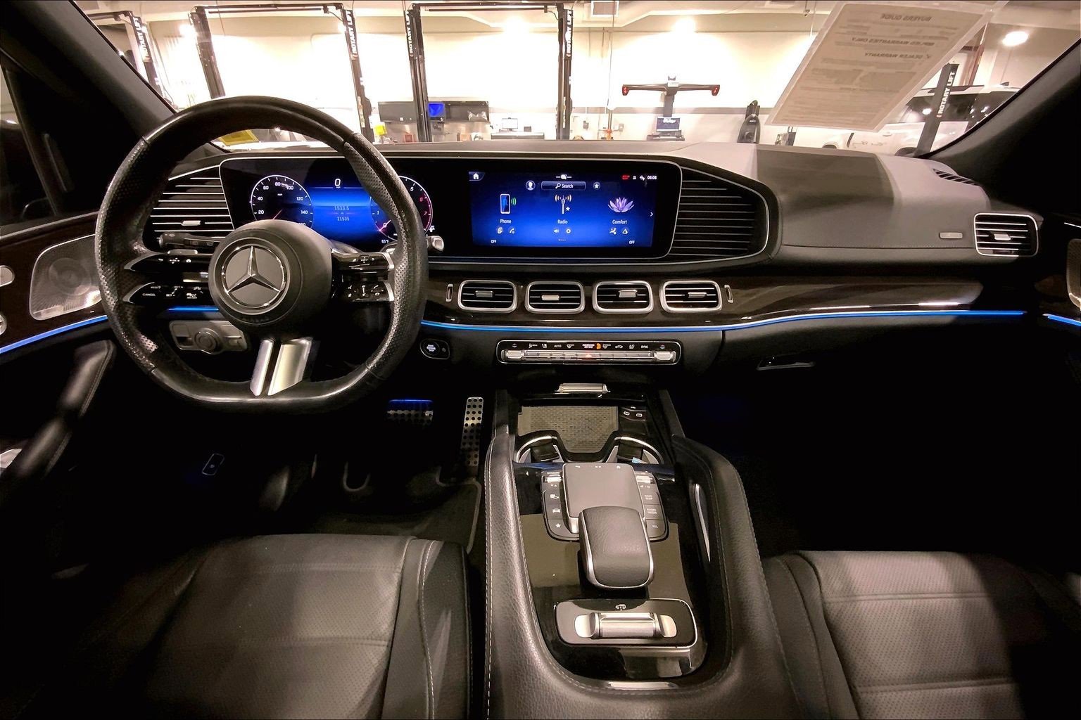 Used 2024 Mercedes-Benz GLS 450 4MATIC image 14