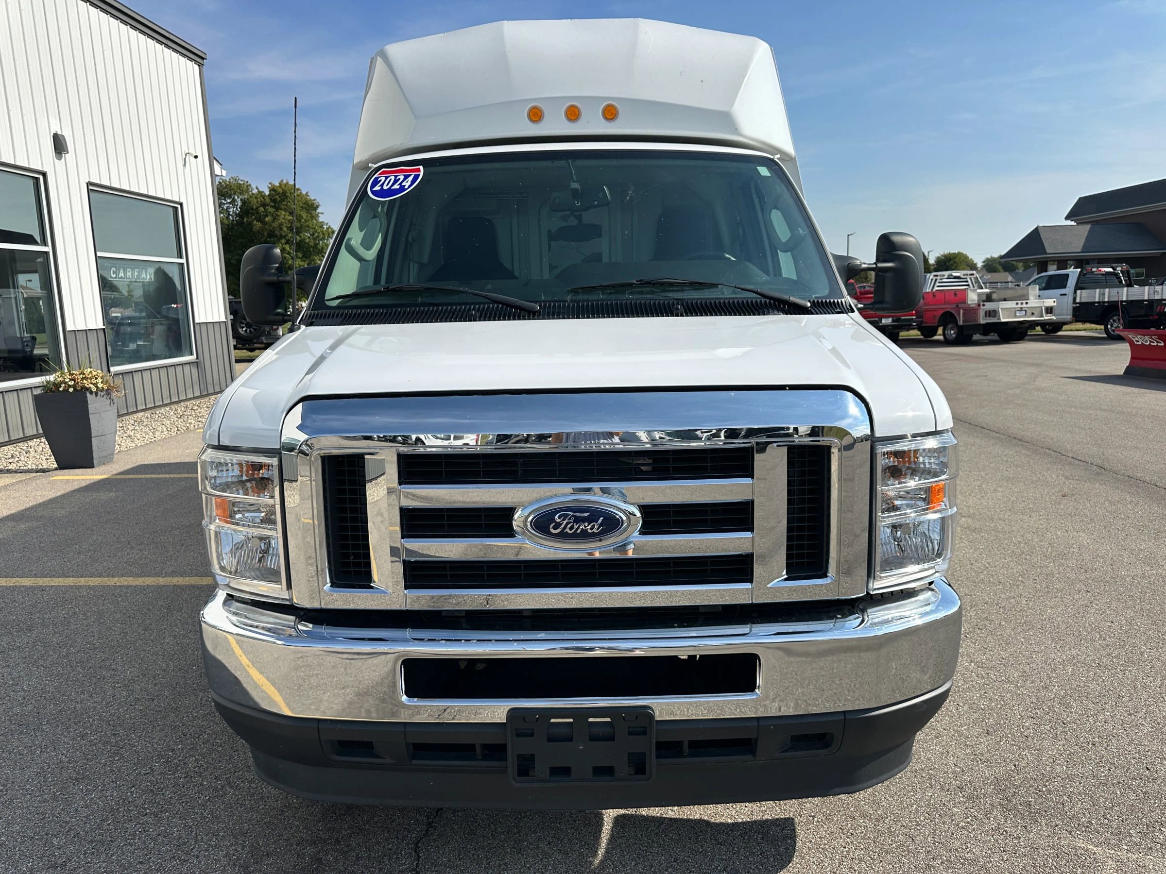 Used 2024 Ford E-450 and Econoline 450 Super Duty w/ Power Windows & Locks Group image 20