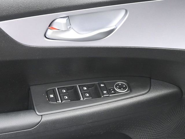 Used 2024 Kia Forte LXS image 10